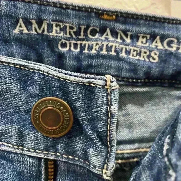 American Eagle Stretch Bermuda Shorts 14” across Sz 6 in EUC! - Picture 3 of 6